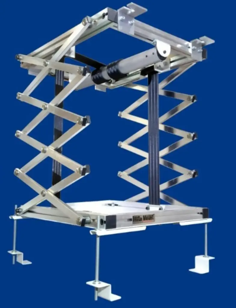 CM PROJECTOR LIFT
